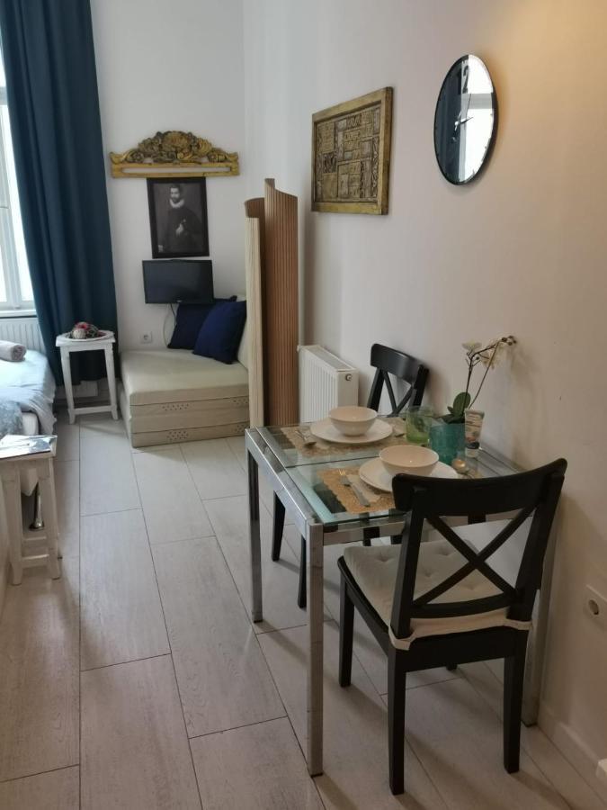 Tiny Apartment In City Center Zagreb Eksteriør billede